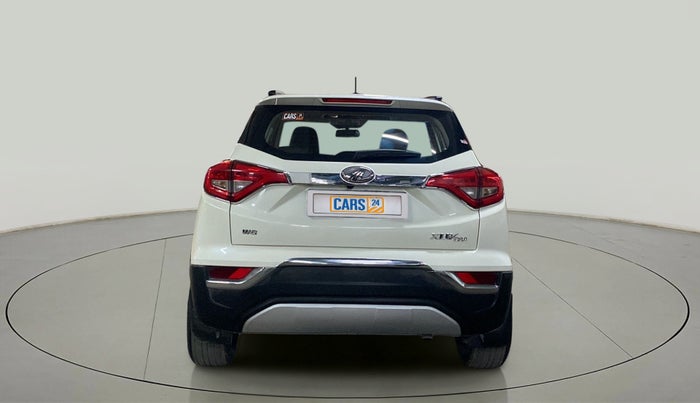 2022 Mahindra XUV300 W8 1.5 DIESEL, Diesel, Manual, 33,410 km, Back/Rear