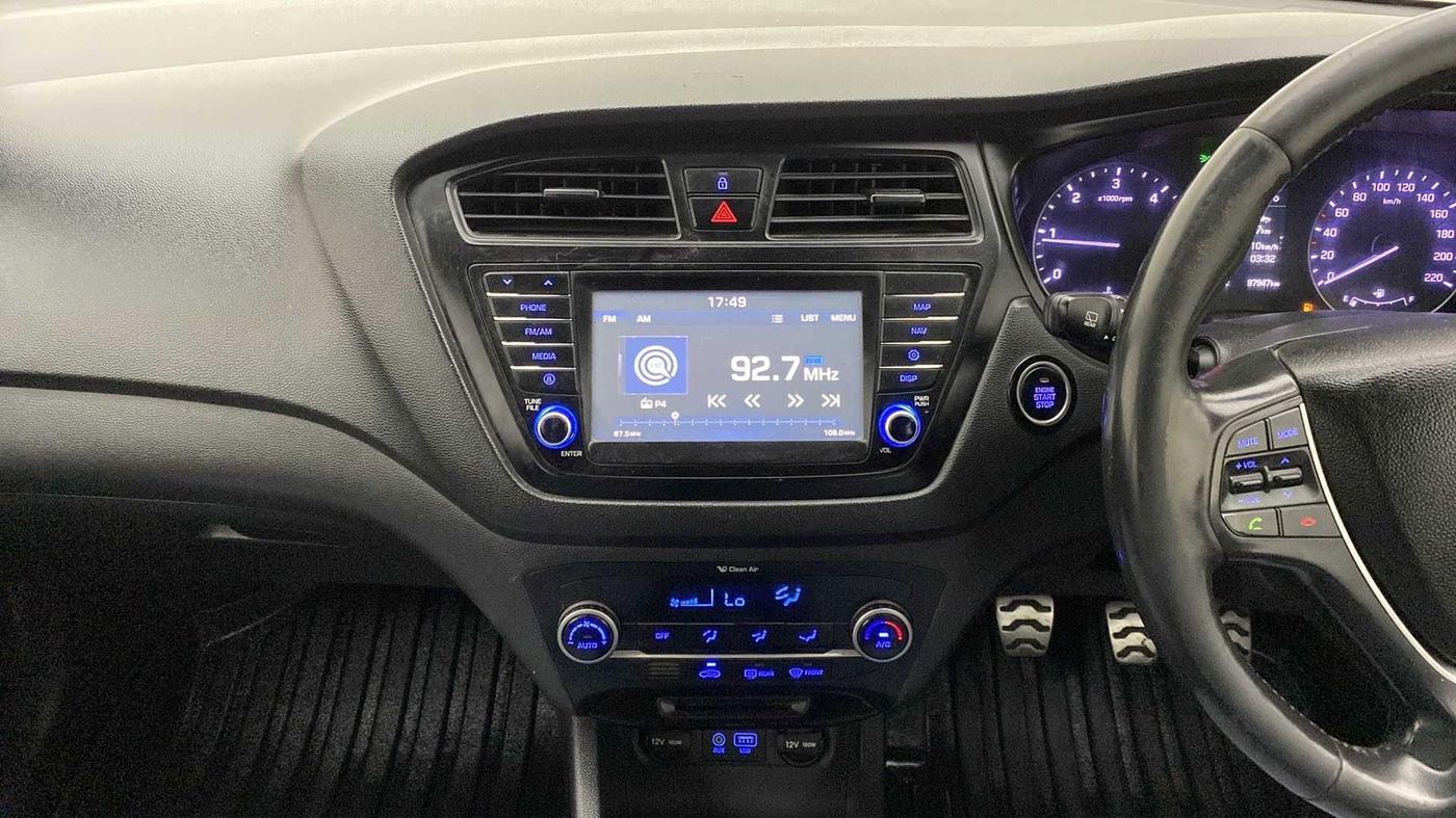 2017 Hyundai i20 Active 1.4 SX, Diesel, Manual, 97,947 km, Air Conditioner