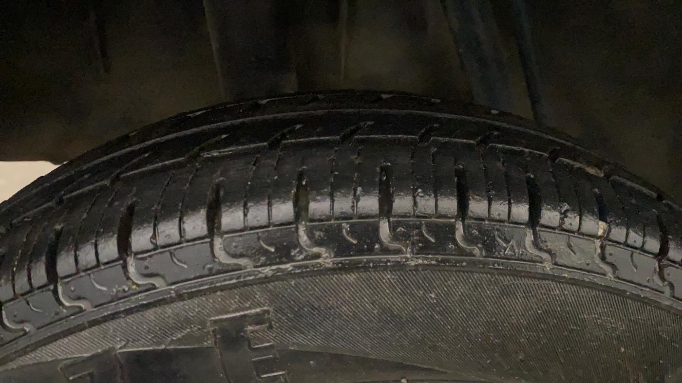 2018 Renault Kwid RXT 1.0 (O), Petrol, Manual, 72,816 km, Right Rear Tyre Tread