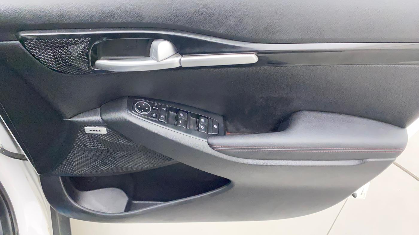 2022 KIA SELTOS GTX PLUS AT 1.5 DIESEL, Diesel, Automatic, 5,720 km, Driver Side Door Panels Control