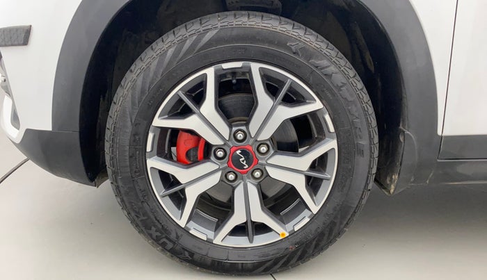 2022 KIA SELTOS GTX PLUS AT 1.5 DIESEL, Diesel, Automatic, 5,720 km, Left Front Wheel