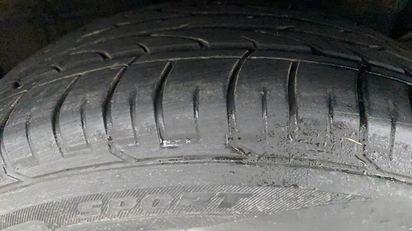 2020 KIA SELTOS GTX PLUS DCT 1.4 PETROL, Petrol, Automatic, 69,238 km, Right Front Tyre Tread