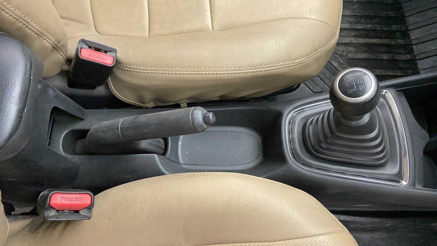 2019 Honda Amaze 1.2L I-VTEC S, CNG, Manual, 47,429 km, Gear Lever