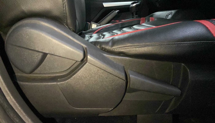 2021 Nissan MAGNITE XV PREMIUM TURBO, Petrol, Manual, 25,553 km, Driver Side Adjustment Panel