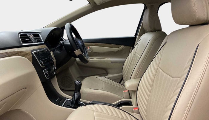 2019 Maruti Ciaz DELTA 1.5 SHVS MT PETROL, Petrol, Manual, 41,921 km, Right Side Front Door Cabin