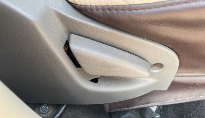 2015 Datsun Go T, Petrol, Manual, 1,05,938 km, Driver Side Door Panels Control