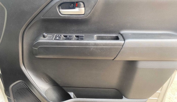 2019 Maruti New Wagon-R VXI (O) 1.2 AMT, Petrol, Automatic, 16,796 km, Driver Side Door Panels Control