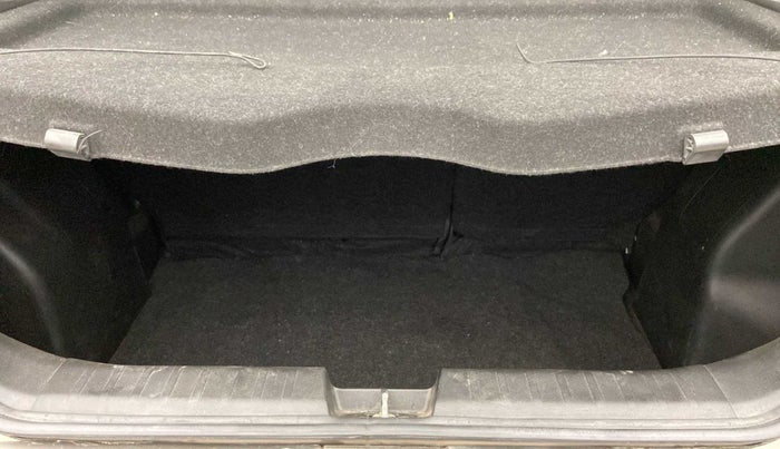 2021 Maruti Baleno ZETA CVT PETROL 1.2, Petrol, Automatic, 39,864 km, Boot Inside