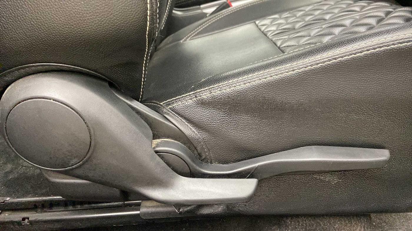 2021 Maruti Baleno ZETA CVT PETROL 1.2, Petrol, Automatic, 39,864 km, Driver Side Adjustment Panel