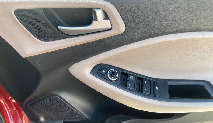2019 Hyundai Elite i20 SPORTZ PLUS 1.2, Petrol, Manual, 27,490 km, Driver Side Door Panels Control