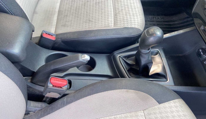 2019 Hyundai Elite i20 SPORTZ PLUS 1.2, Petrol, Manual, 27,490 km, Gear Lever