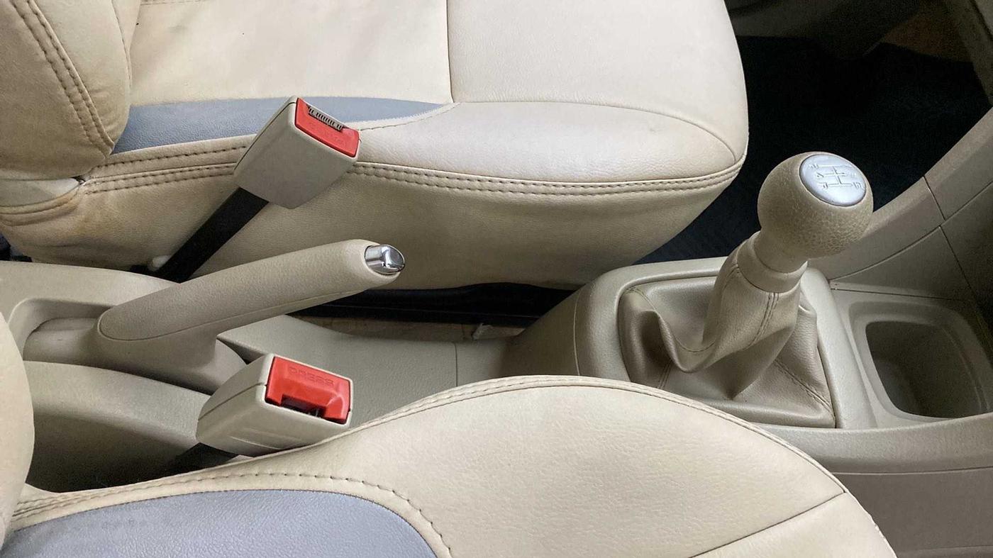 2015 Maruti Ertiga VDI ABS, Diesel, Manual, 28,898 km, Gear Lever
