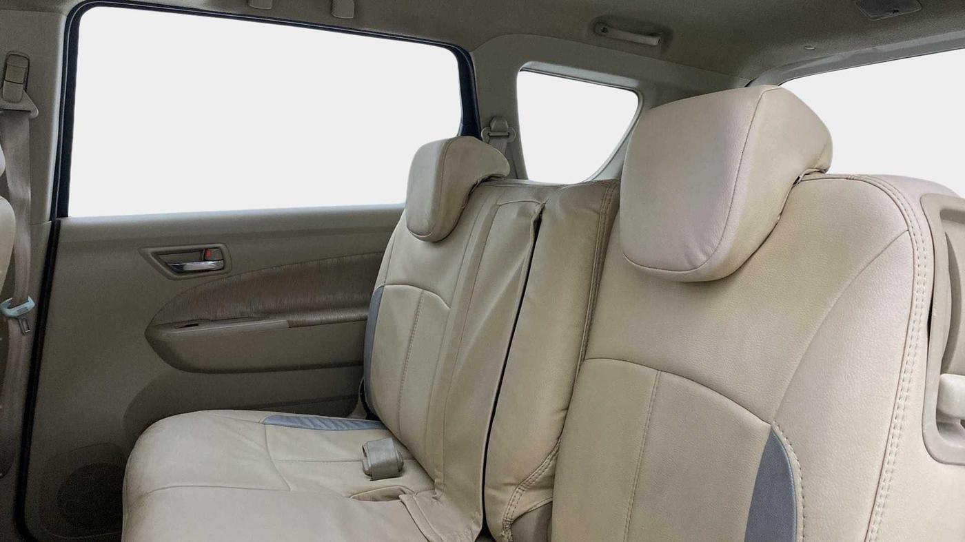 2015 Maruti Ertiga VDI ABS, Diesel, Manual, 28,898 km, Right Side Rear Door Cabin