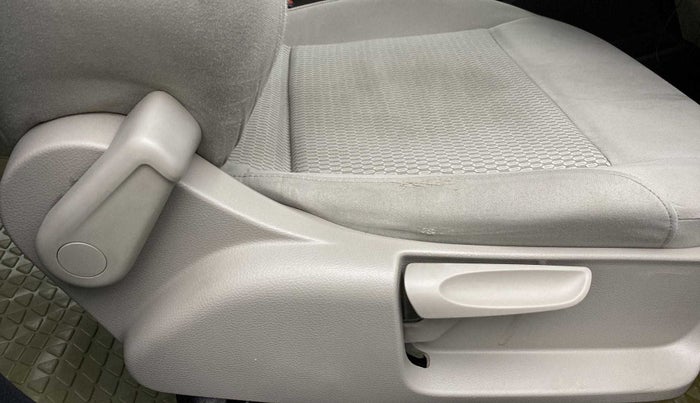 2012 Volkswagen Polo COMFORTLINE 1.2L, Diesel, Manual, 93,691 km, Driver Side Adjustment Panel