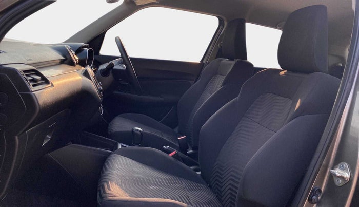 2018 Maruti Swift VXI AMT, Petrol, Automatic, 29,219 km, Right Side Front Door Cabin