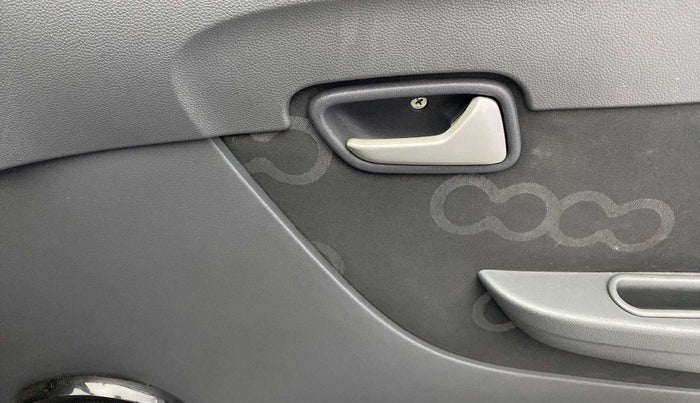 2015 Maruti Alto 800 LXI, Petrol, Manual, 38,338 km, Driver Side Door Panels Control