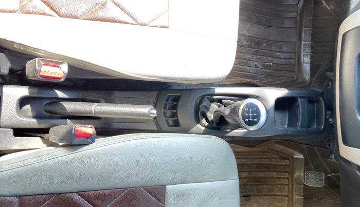 2015 Maruti Wagon R 1.0 VXI, Petrol, Manual, 43,791 km, Gear Lever