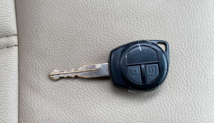 2012 Maruti Swift Dzire VDI, Diesel, Manual, 73,927 km, Key Close Up