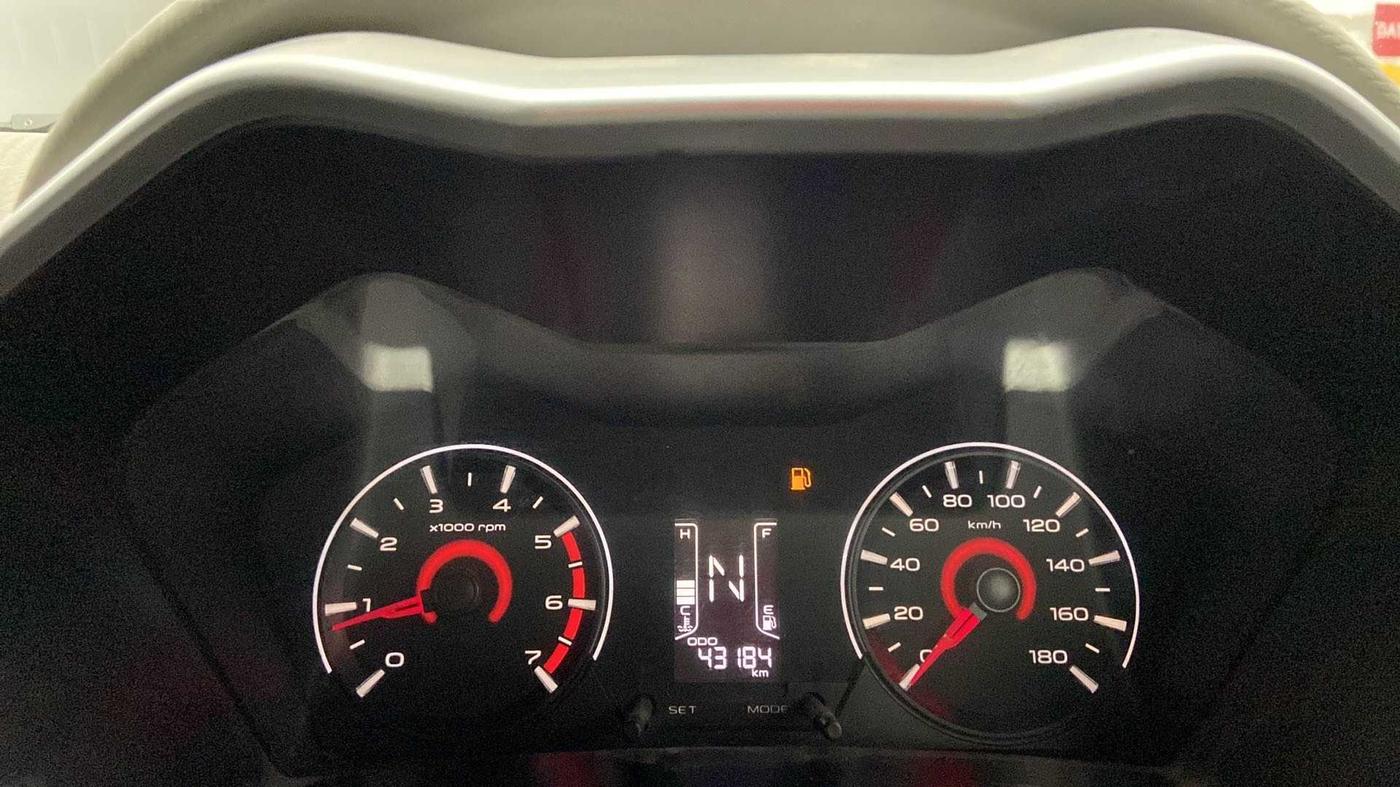 2016 Mahindra Kuv100 K6 5 STR, Petrol, Manual, 43,174 km, Odometer Image
