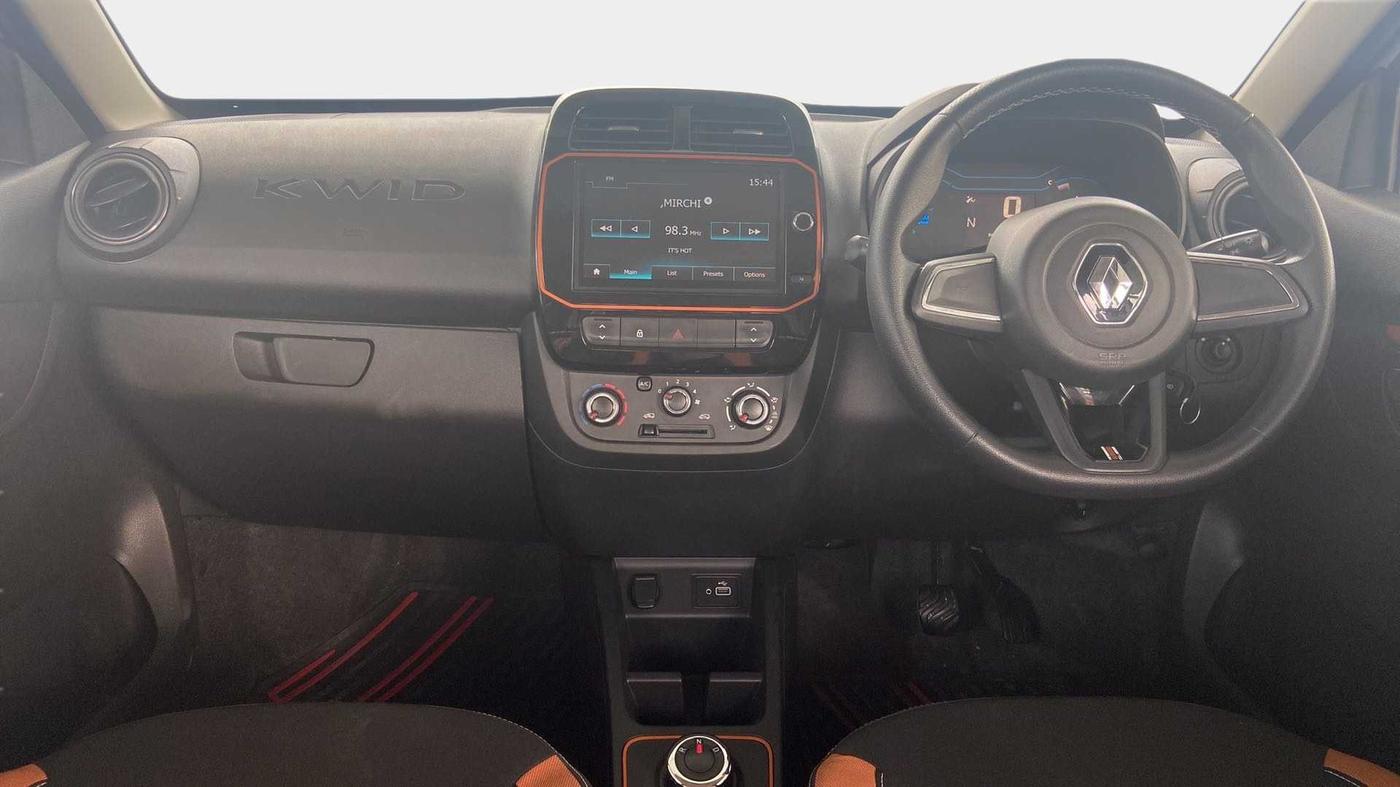 2021 Renault Kwid CLIMBER 1.0 AMT (O) DUAL TONE, Petrol, Automatic, 9,653 km, Dashboard