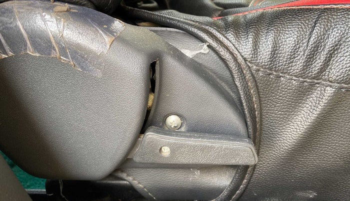 2017 Maruti Alto 800 VXI, Petrol, Manual, 34,970 km, Driver Side Adjustment Panel