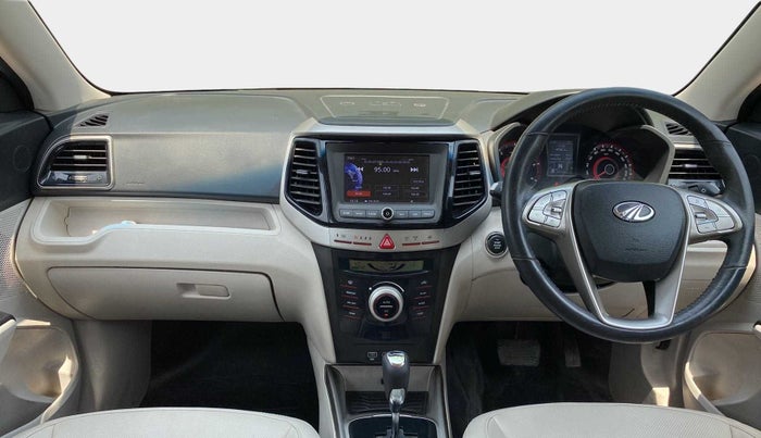 2020 Mahindra XUV300 W8 (O) 1.5 DIESEL AMT, Diesel, Automatic, 64,767 km, Dashboard