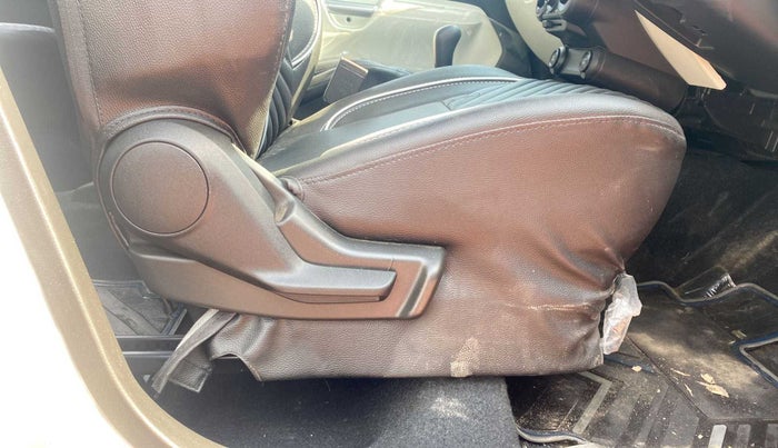 2023 Maruti IGNIS DELTA 1.2 AMT, Petrol, Automatic, 469 km, Driver Side Adjustment Panel