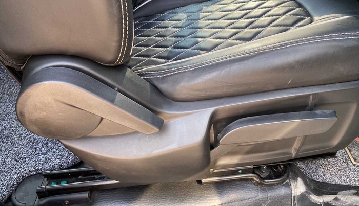 2022 Tata Harrier XM 2.0L KRYOTEC, Diesel, Manual, 6,813 km, Driver Side Adjustment Panel