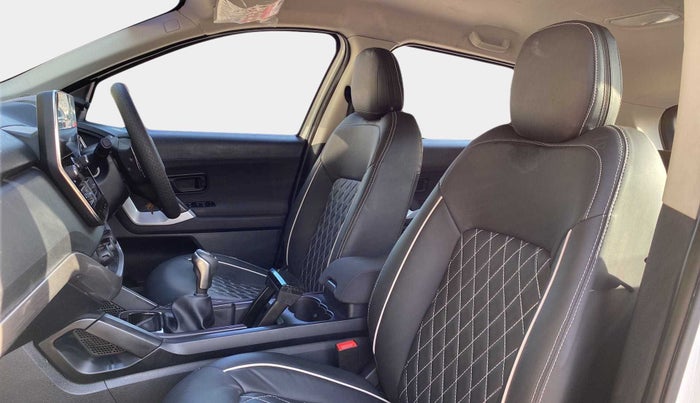2022 Tata Harrier XM 2.0L KRYOTEC, Diesel, Manual, 6,813 km, Right Side Front Door Cabin