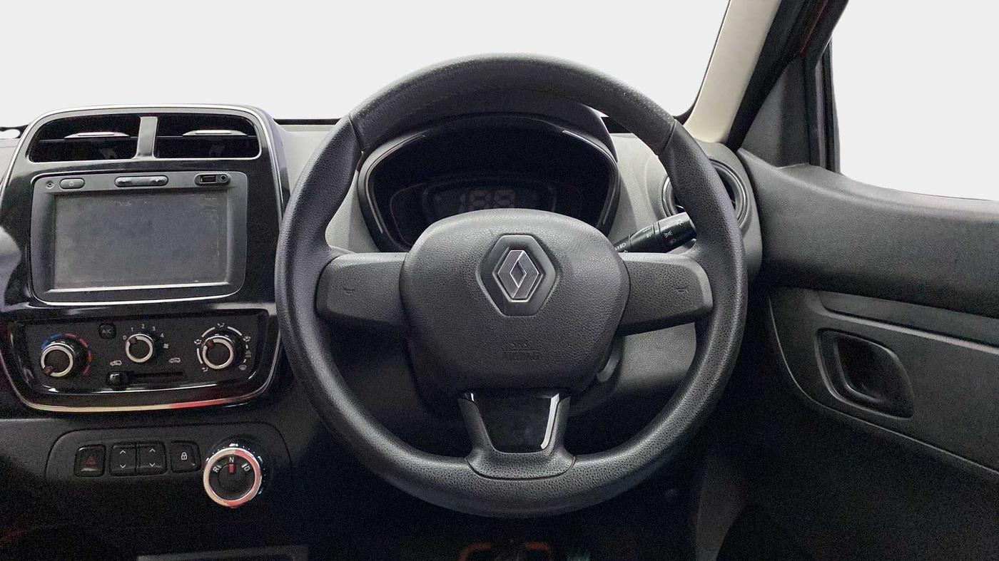 2017 Renault Kwid RXT 1.0 AMT (O), Petrol, Automatic, 54,145 km, Steering Wheel Close Up
