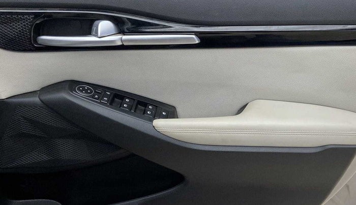2021 KIA SELTOS HTX 1.5 PETROL, Petrol, Manual, 32,579 km, Driver Side Door Panels Control