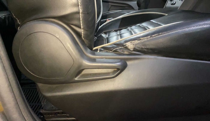 2021 Tata Tiago XT (O) PETROL, Petrol, Manual, 47,999 km, Driver Side Adjustment Panel
