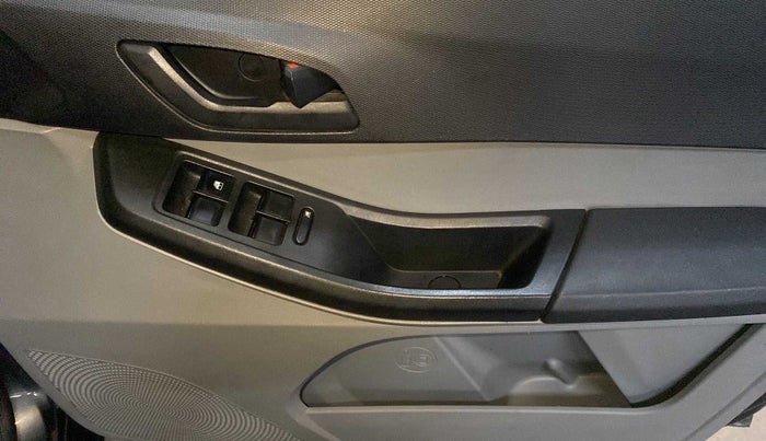 2021 Tata Tiago XT (O) PETROL, Petrol, Manual, 47,999 km, Driver Side Door Panels Control