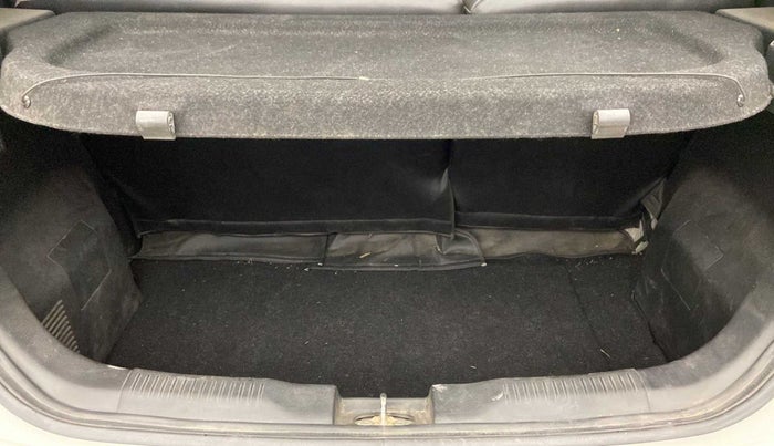 2019 Maruti IGNIS DELTA 1.2, Petrol, Manual, 16,179 km, Boot Inside