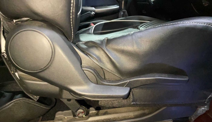 2020 Toyota Glanza V, Petrol, Manual, 22,035 km, Driver Side Adjustment Panel
