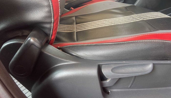 2018 Skoda Rapid STYLE 1.6 MPI AT, Petrol, Automatic, 41,956 km, Driver Side Adjustment Panel