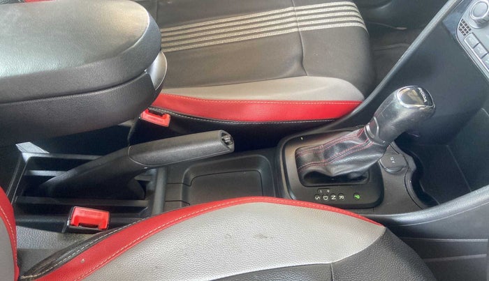 2018 Skoda Rapid STYLE 1.6 MPI AT, Petrol, Automatic, 41,956 km, Gear Lever