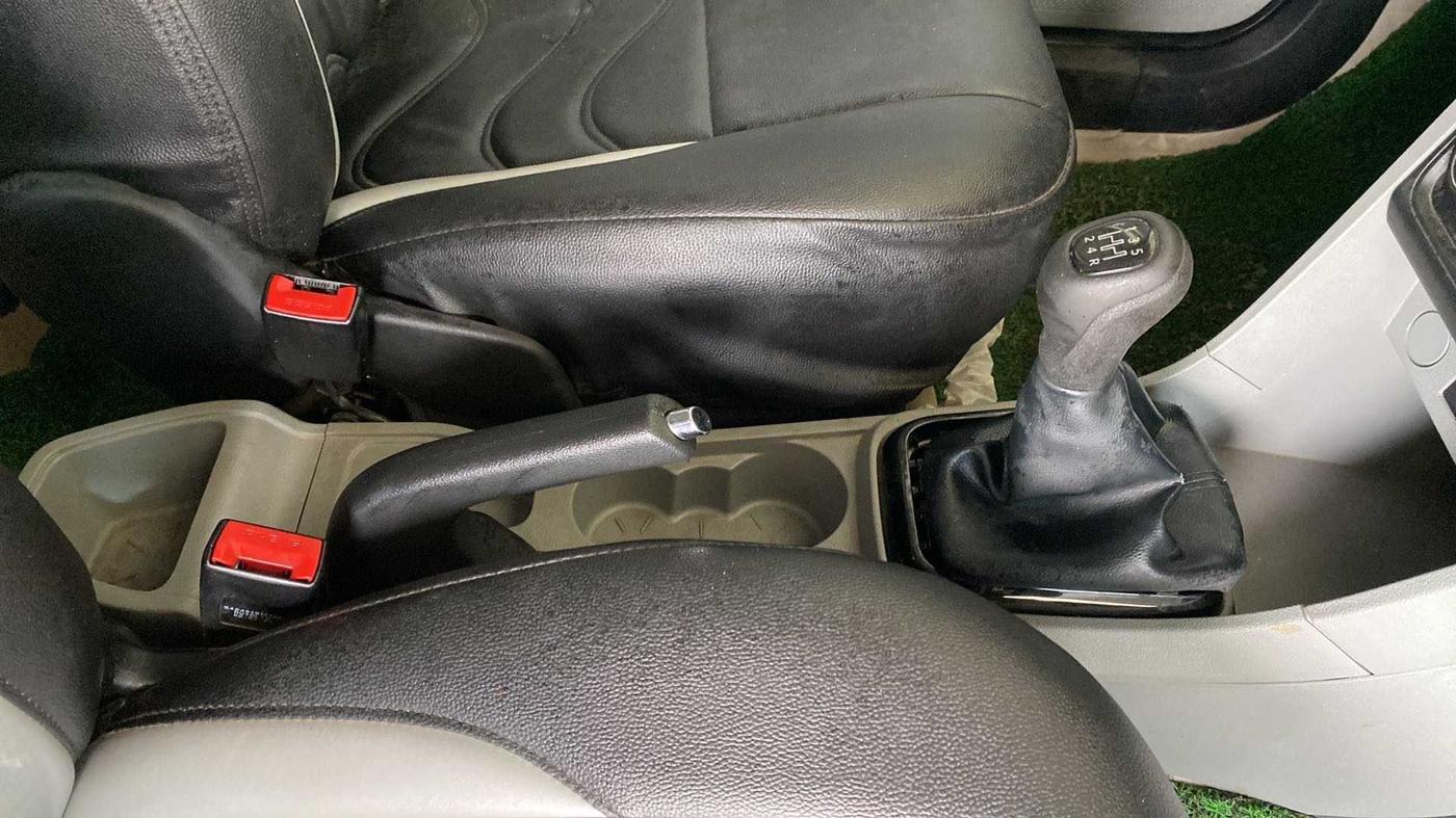 2021 Tata Tiago XZ PLUS PETROL, Petrol, Manual, 25,394 km, Gear Lever