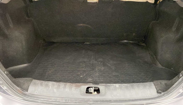 2014 Maruti Swift Dzire VDI, Diesel, Manual, 86,954 km, Boot Inside