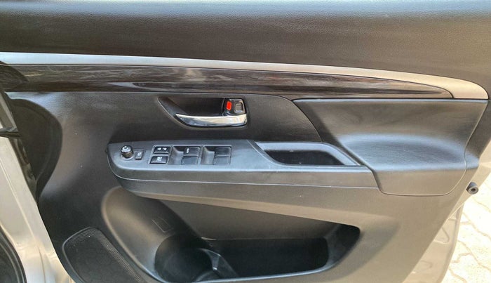 2019 Maruti XL6 ALPHA AT, Petrol, Automatic, 60,292 km, Driver Side Door Panels Control