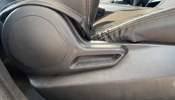 2022 Tata NEXON XM SUNROOF PETROL, Petrol, Manual, 41,758 km, Driver Side Adjustment Panel