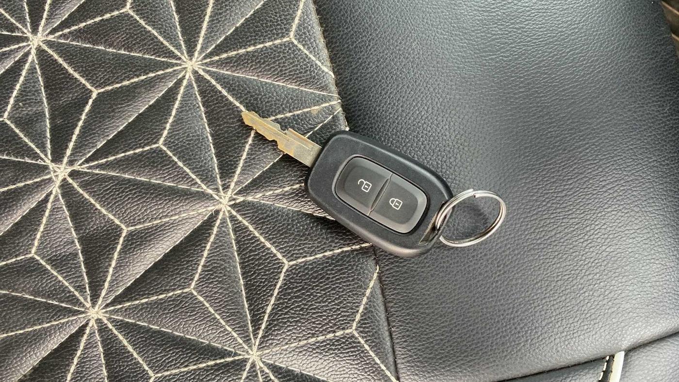 2021 Renault Kwid NEOTECH RXL 0.8, Petrol, Manual, 9,814 km, Key Close Up