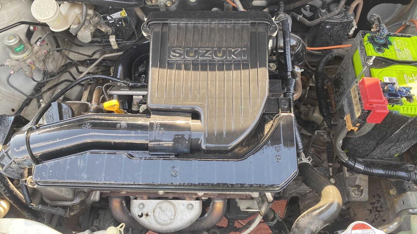 2014 Maruti Swift VXI, CNG, Manual, 32,402 km, Open Bonet