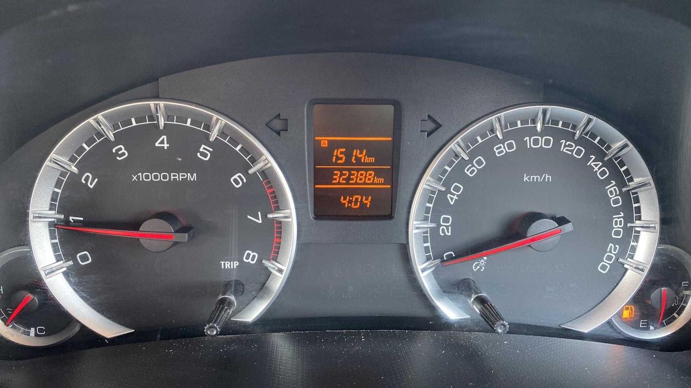 2014 Maruti Swift VXI, CNG, Manual, 32,402 km, Odometer Image