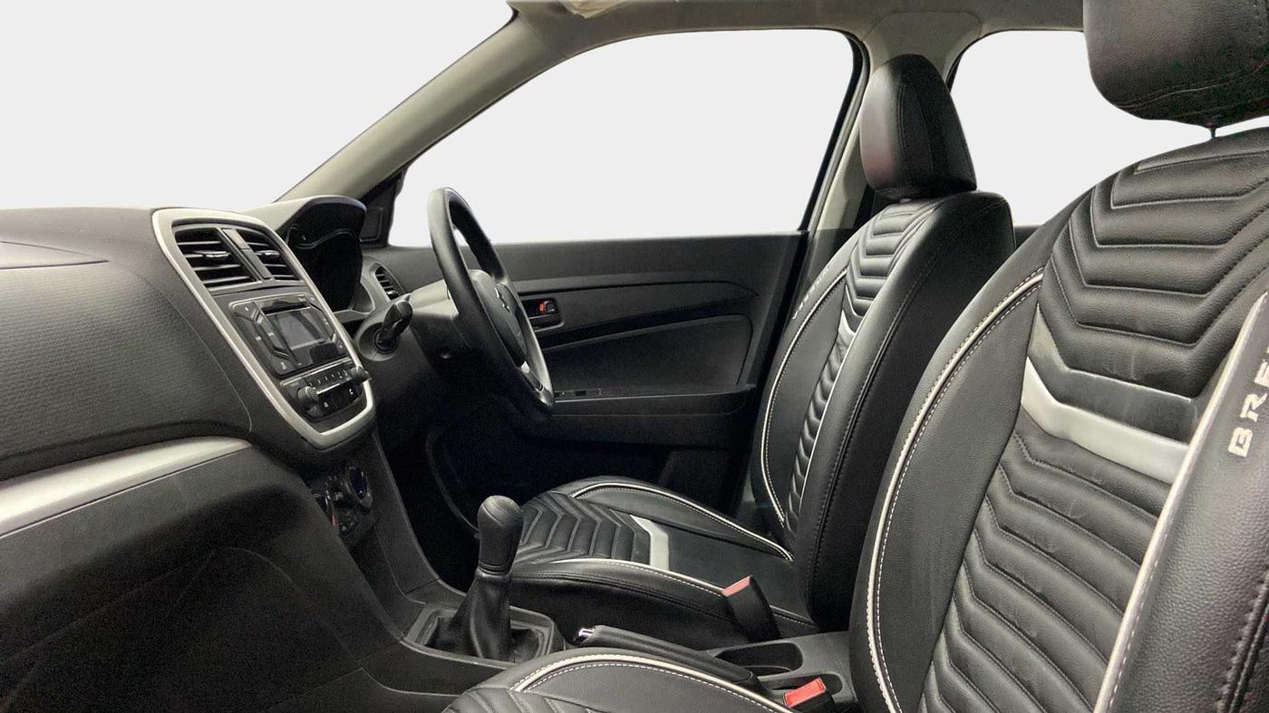 2021 Maruti Vitara Brezza LXI, Petrol, Manual, 24,672 km, Right Side Front Door Cabin
