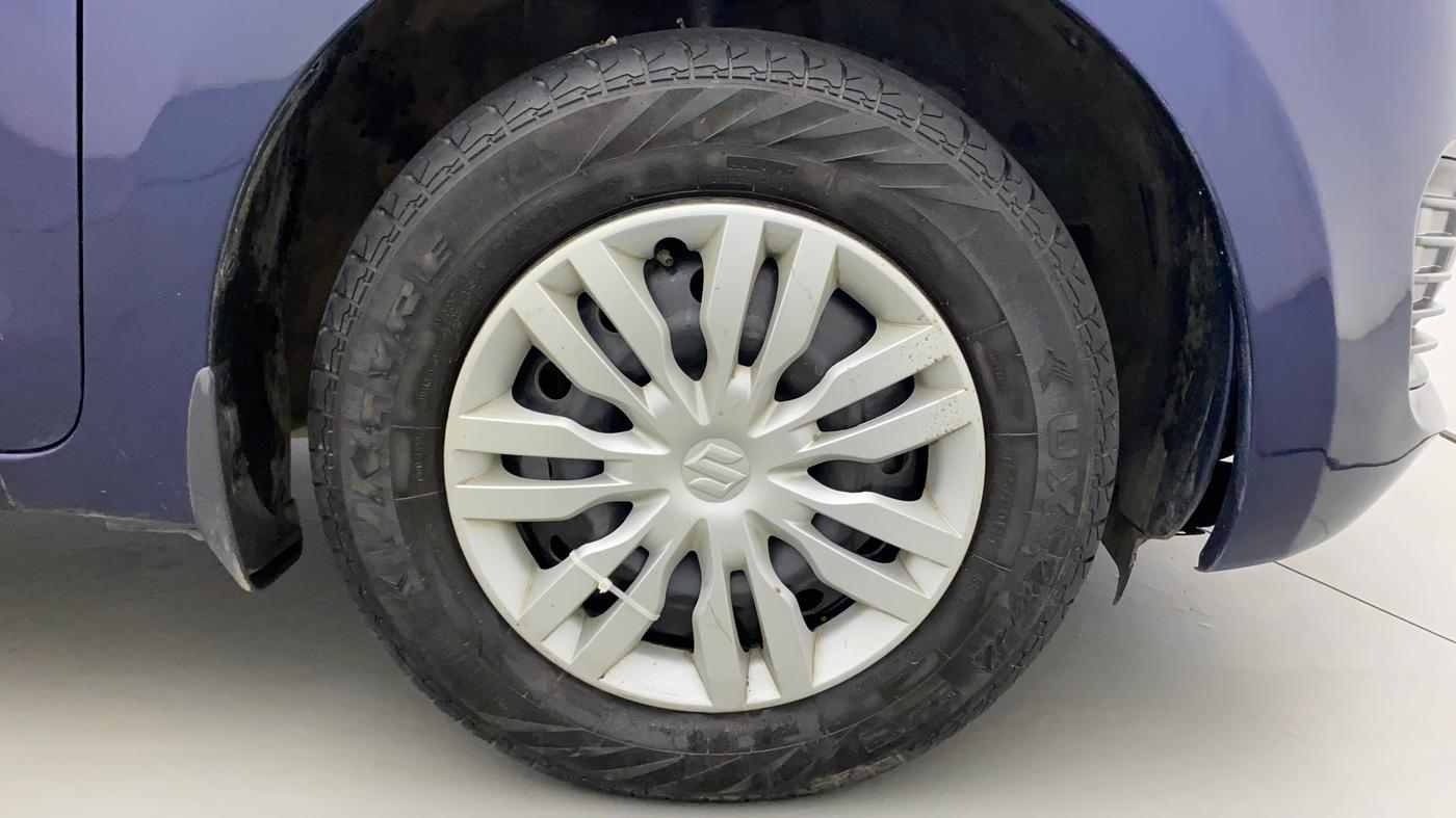 2022 Maruti Swift VXI, Petrol, Manual, 40,391 km, Right Front Wheel