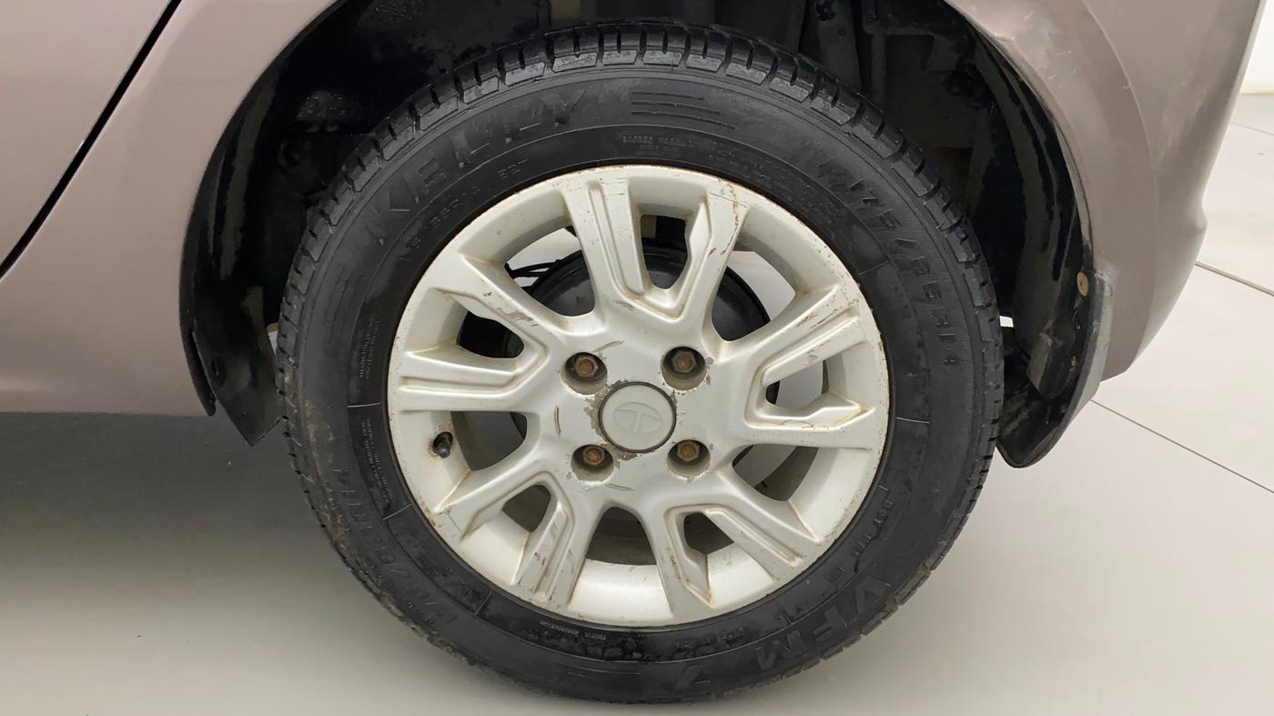 2017 Tata Tiago XZ PETROL, Petrol, Manual, 38,722 km, Left Rear Wheel