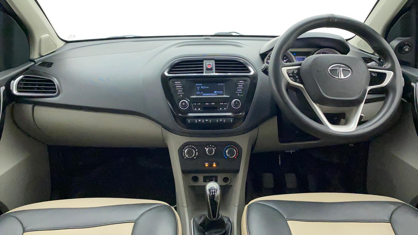 2017 Tata Tiago XZ PETROL, Petrol, Manual, 38,722 km, Dashboard