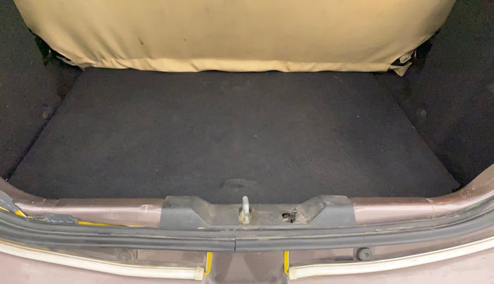 2017 Tata Tiago XZ PETROL, Petrol, Manual, 38,722 km, Boot Inside