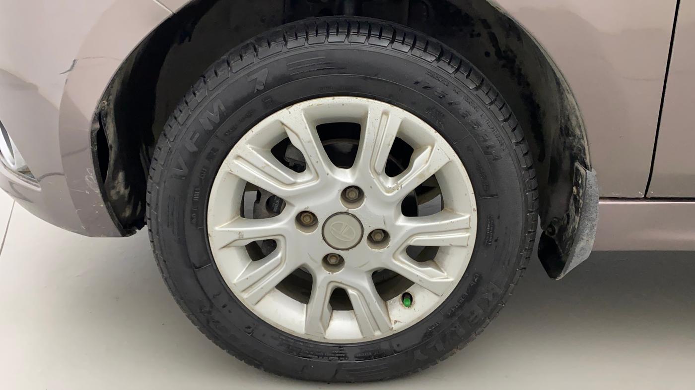 2017 Tata Tiago XZ PETROL, Petrol, Manual, 38,722 km, Left Front Wheel